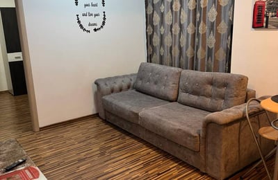 Alquiler de un cómodo apartamento de 2 habitaciones, 55 m², Constanța, Rumanía